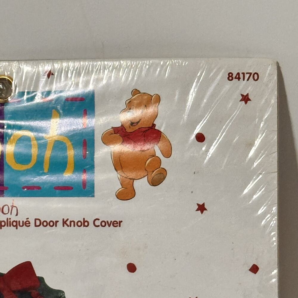 Winnie The Pooh Wreath Felt Applique Door Knob Cover Disney Bucilla Kit 84170 - Picture 3 of 12